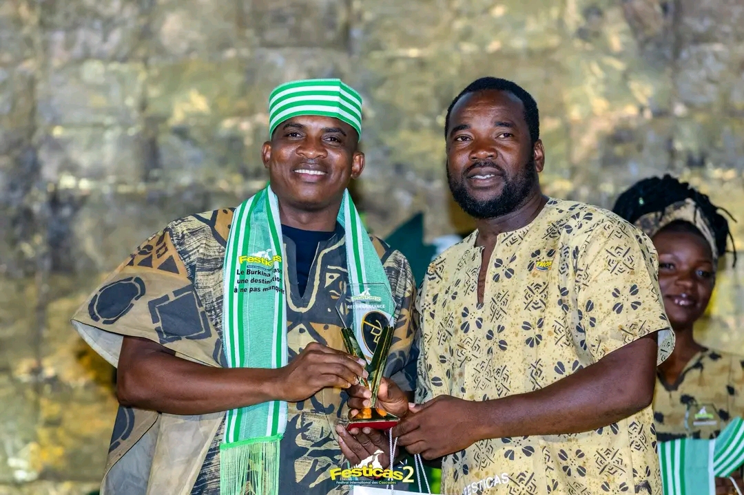 FESTICAS 2 : trophées de reconnaissance aux partenaires avant le bouquet final